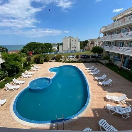 Apartamento студио симона 3 - първа линия море *