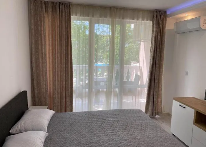 студио симона 3 - първа линия море ロゼネッツ